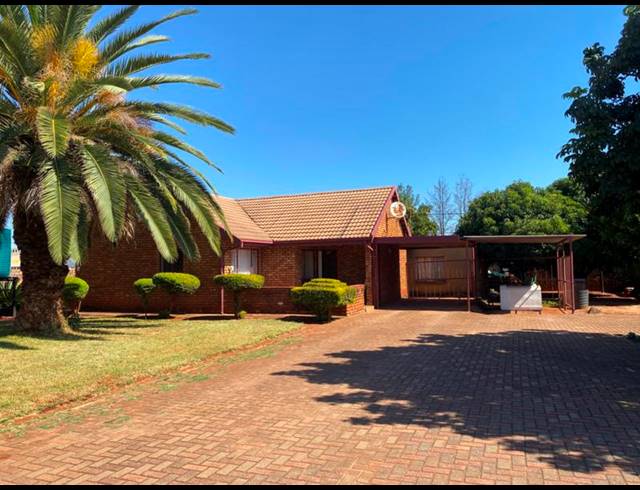 3 BEDROOM HOUSE FOR SALE IN MAHWELERENG